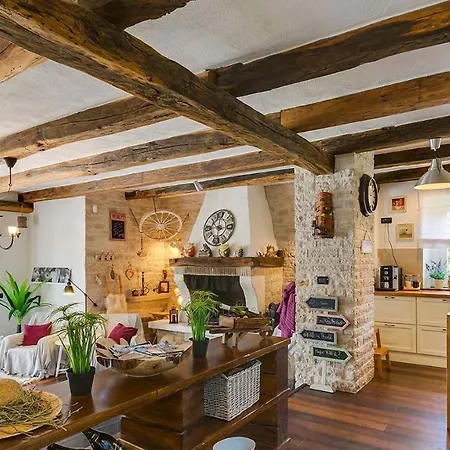 Renovated Heritage With Swimming Pool In Villa