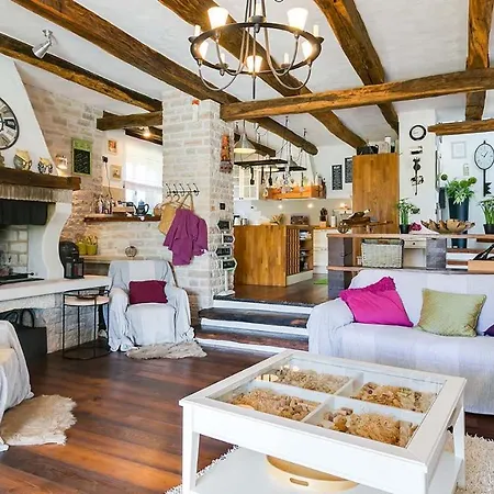 Renovated Heritage With Swimming Pool In